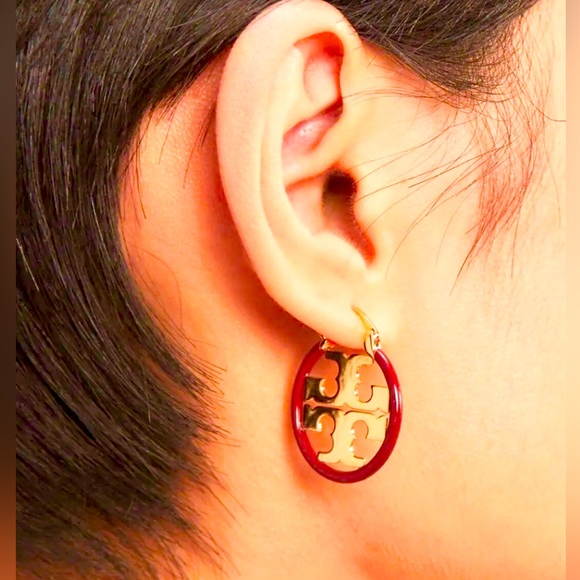 Tory Burch Resin Miller Small Hoop Logo Earrings, NWOT-Never Used-Excellent Cond - Picture 5 of 6